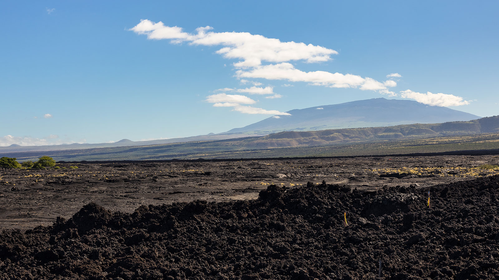 The dormant volcano Mauna Kea towers over big island Hawaii