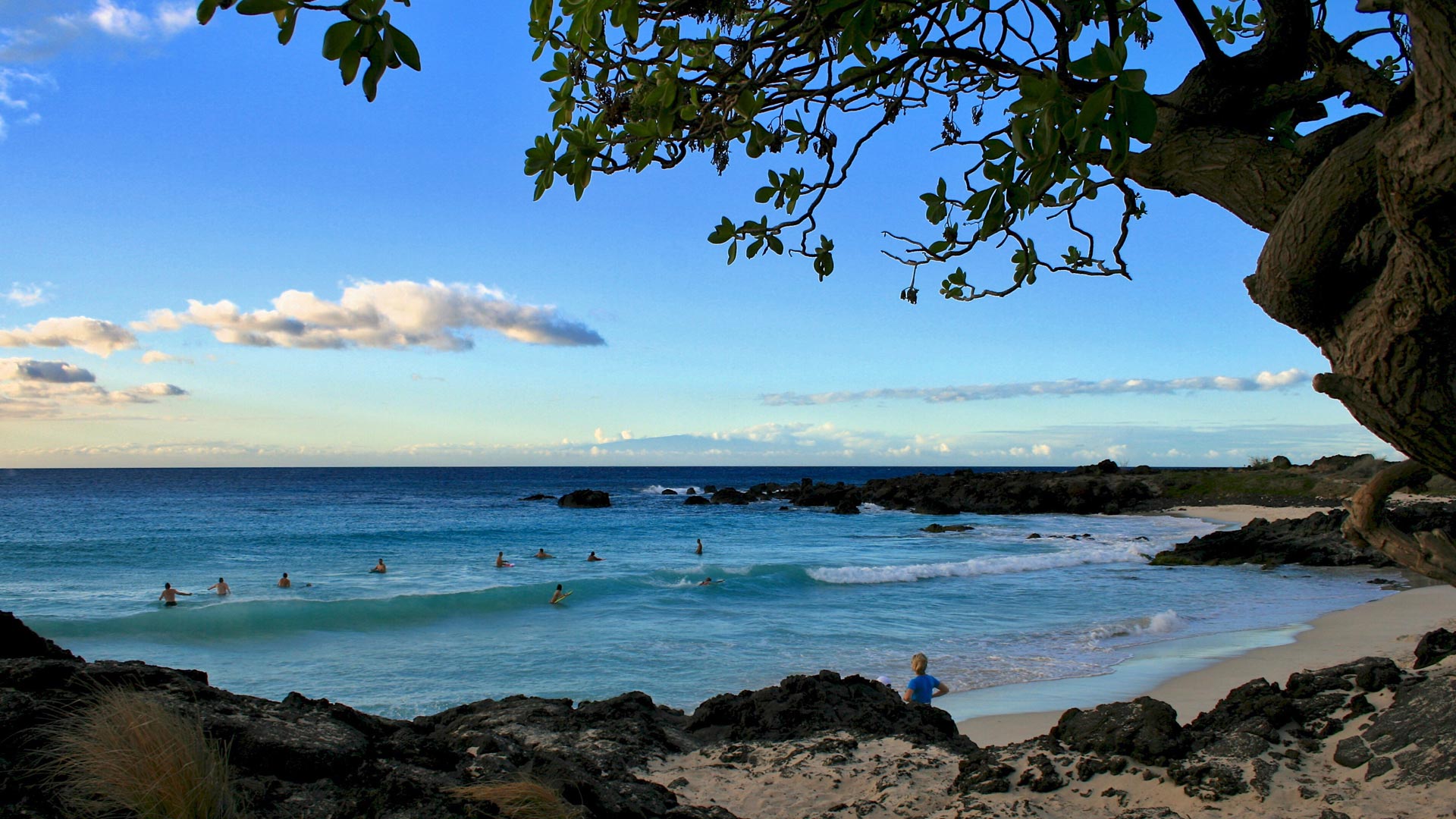 Beach for swimming and surfing at Kua Bay